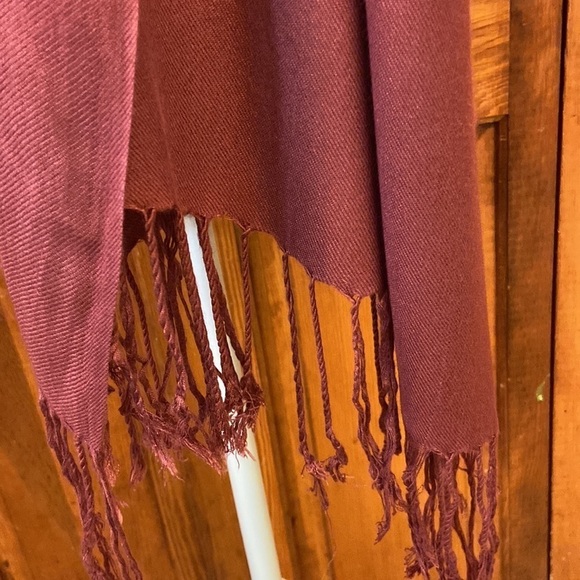 Pashmina Oversized Scarf Rust/Burgundy Preowned - Picture 6 of 7